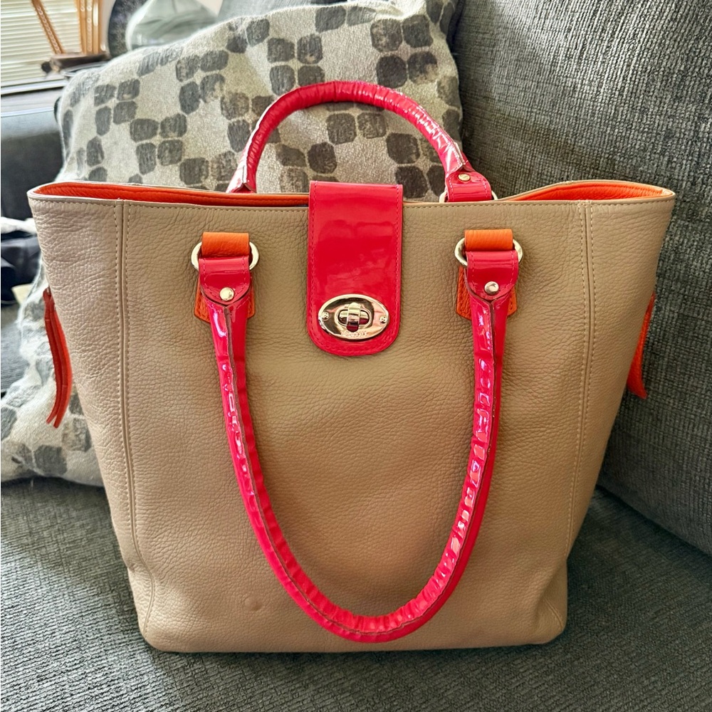 Torini Buenos Aires Tan and Pink Tote Bags. No tags bags 40-80% retail